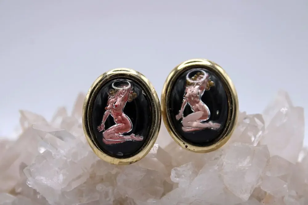 Vintage Pin Up Marilyn Monore Goldtone Cuff Links
